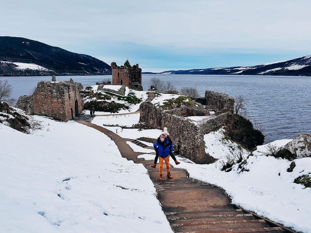 Castello-di-Urquhart-Scozia-in-inverno
